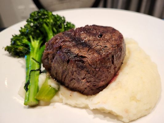 Rococo Steak signature dishes Filet Mignon
NY Strip
Grass Fed Filet